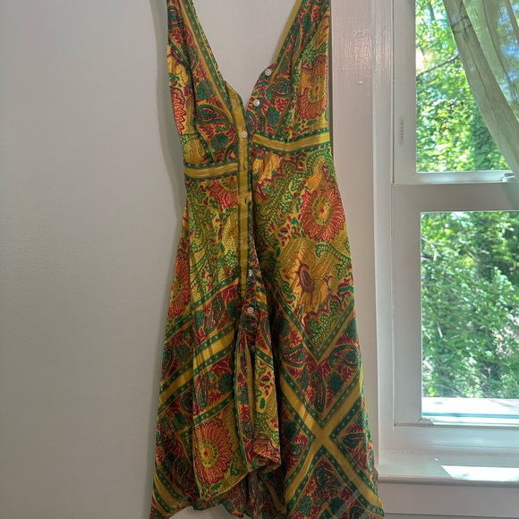 UO Lark Cross-Back Handkerchief Dress - Picture 6 of 7